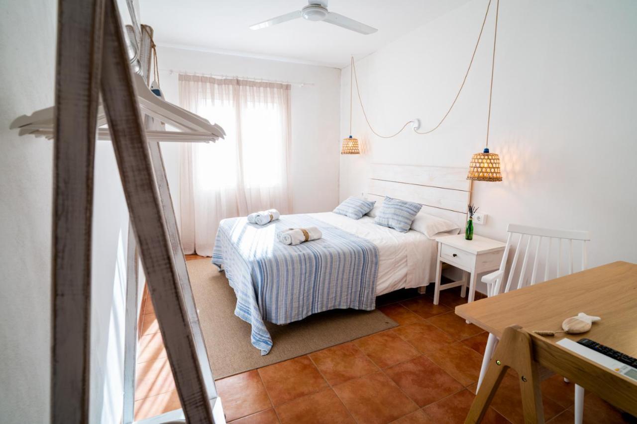 Hostal Sa Posada Set Cales ซิวตาเดญา ภายนอก รูปภาพ