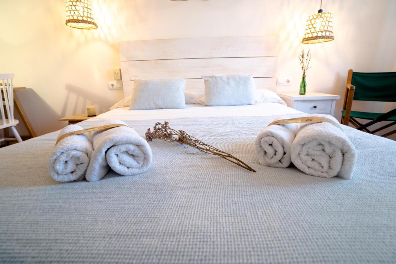 Hostal Sa Posada Set Cales ซิวตาเดญา ภายนอก รูปภาพ